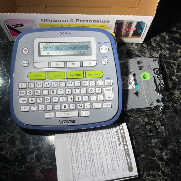 Brother Label Maker - Picture 1 of 6